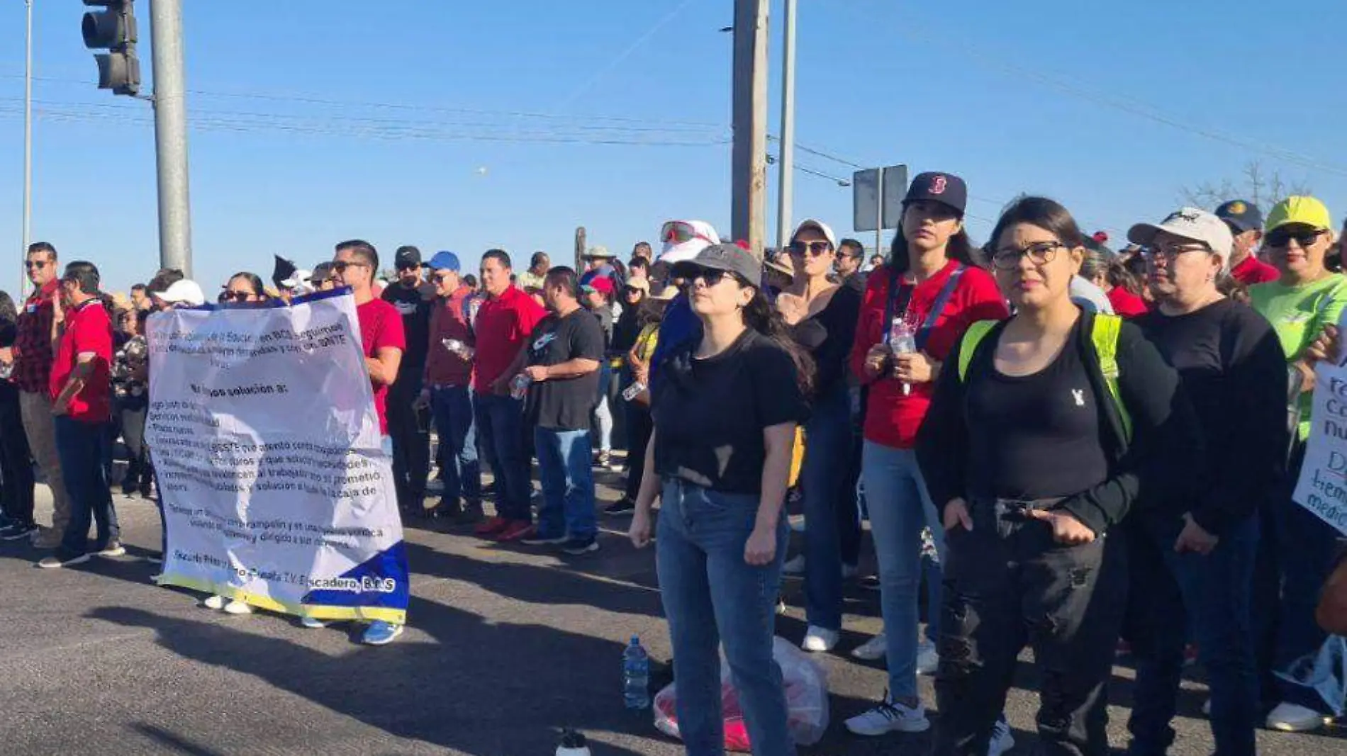 manofestantes son amenzados